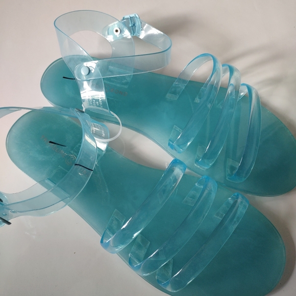 Treasure bond girls sandals size 3 and 4 - Picture 3 of 8